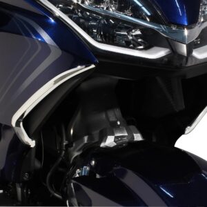Vertical vent trim
